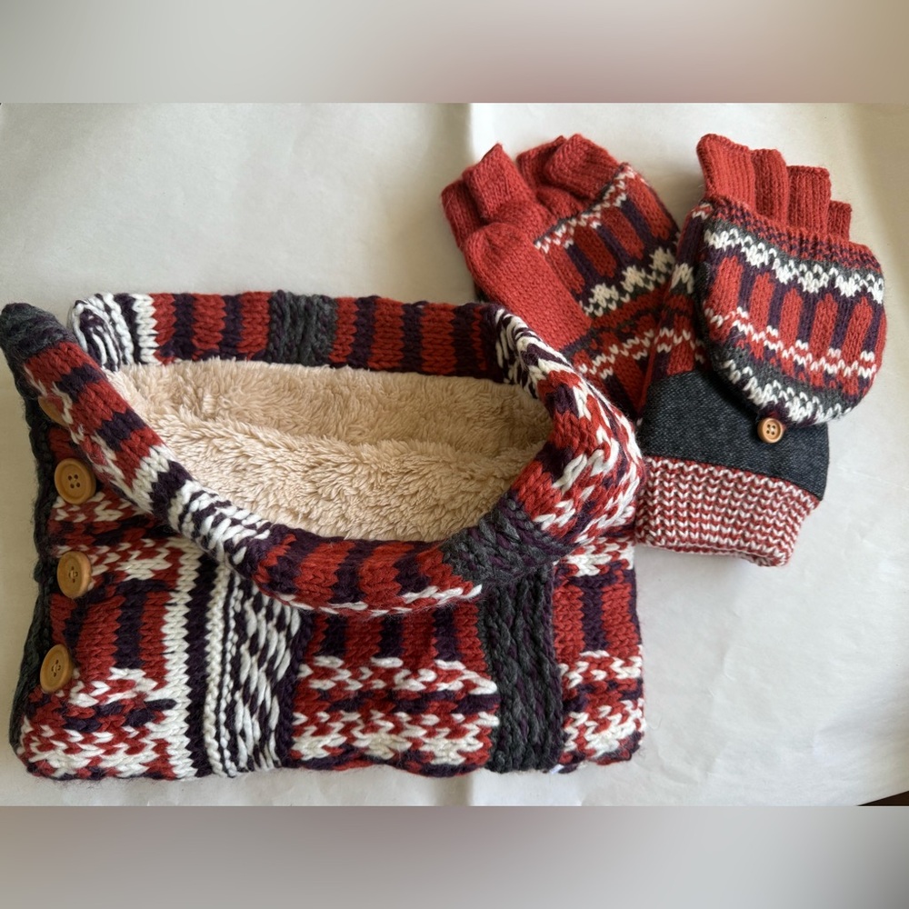 NWOT DULUTH TRADING 2-Piece Winter Set Neck Warmer with matching Gloves